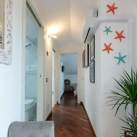 Апартаменты Terrazzino Vista Mare Idromassaggio Wi-fi A/c